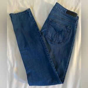 Women’s Calvin Klein Ultimate Skinny Jeans Dark Blue 6X30 EUC!